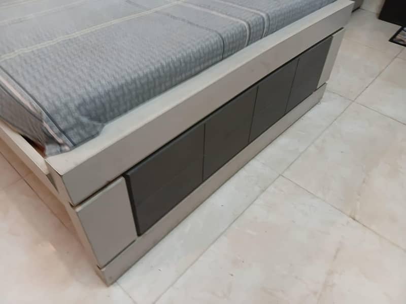 single bed with side table 5