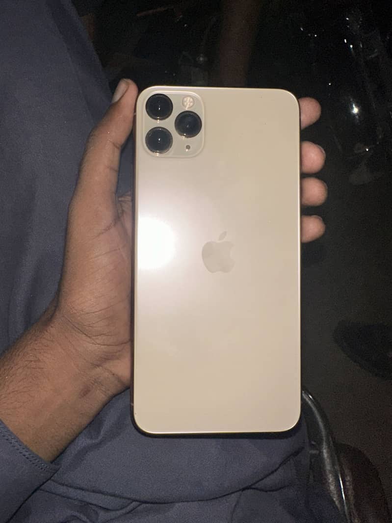 iPhone 11 Pro 4