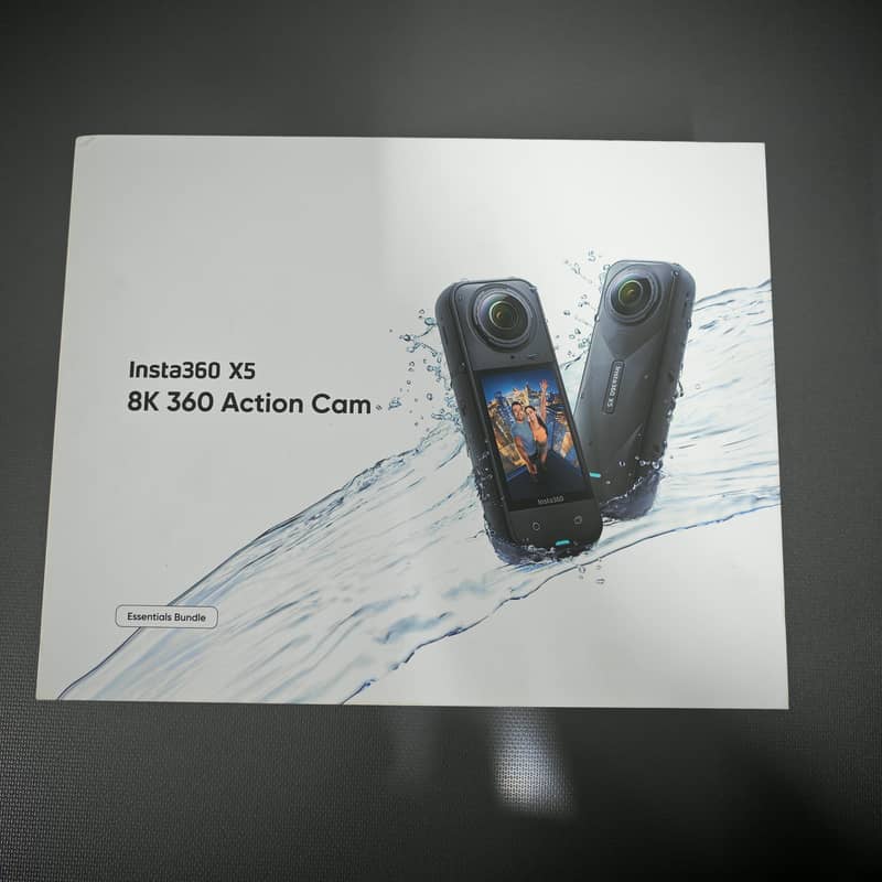 Insta360 x5 Essential box 9