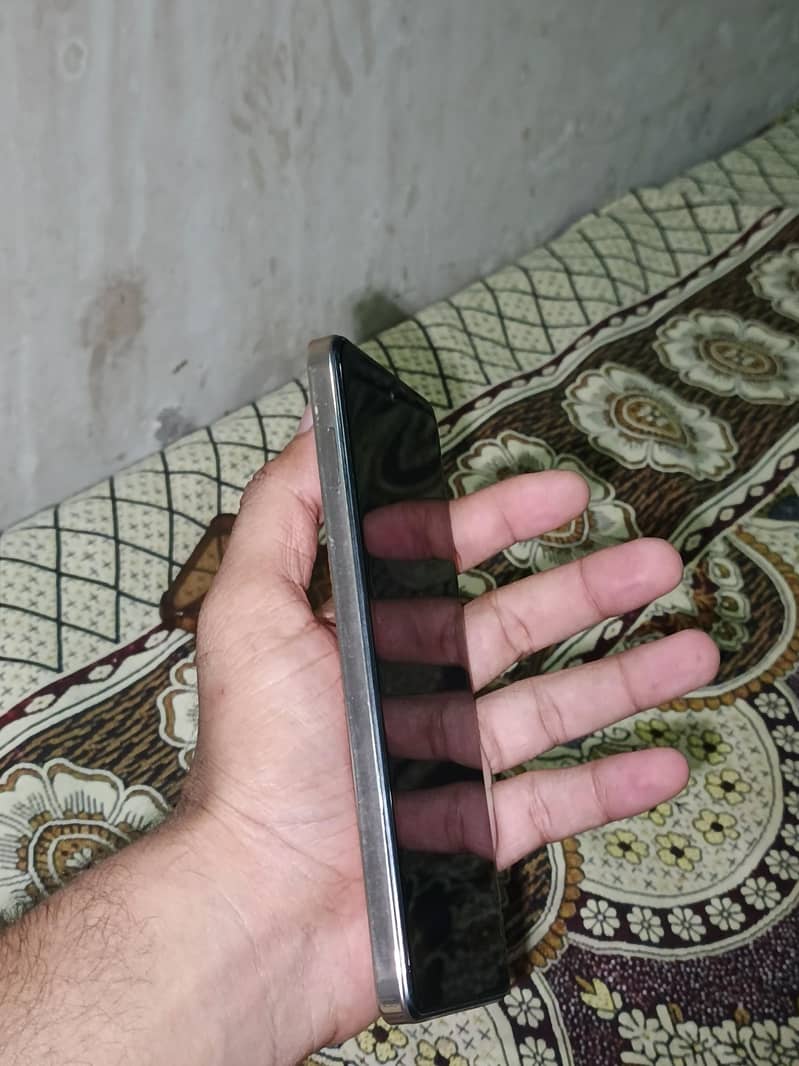 Infinix Note 30 6