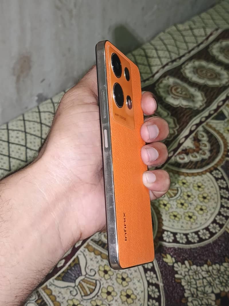 Infinix Note 30 7
