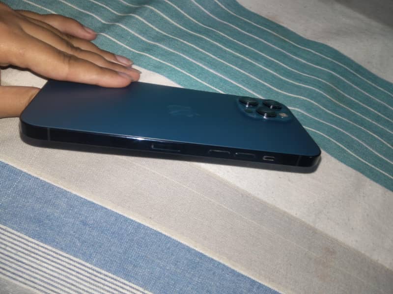 Apple iPhone 12 Pro Max 2