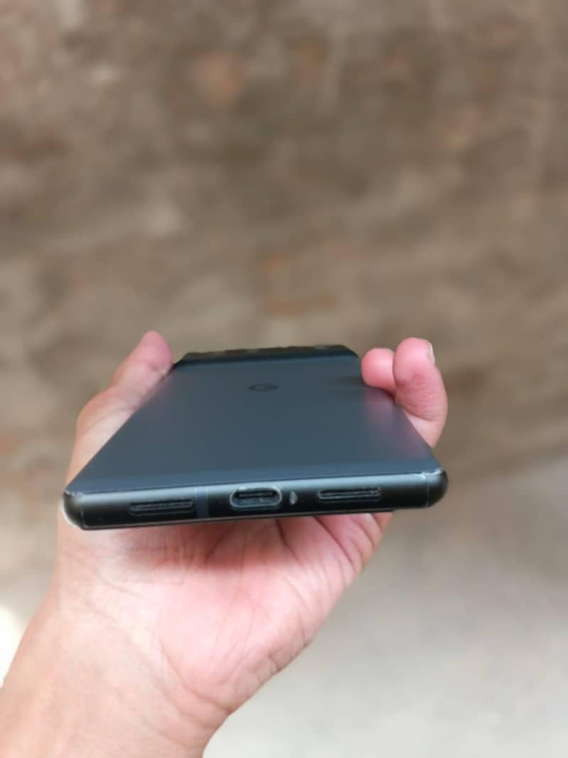 Google Pixel 6 4