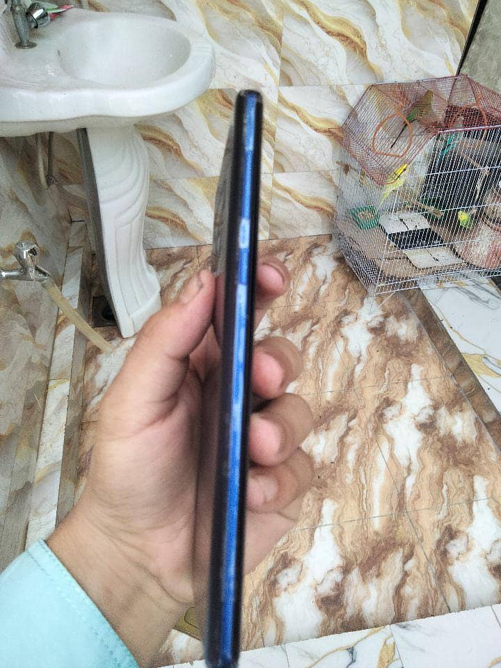 Samsung Mobile Note 9 6