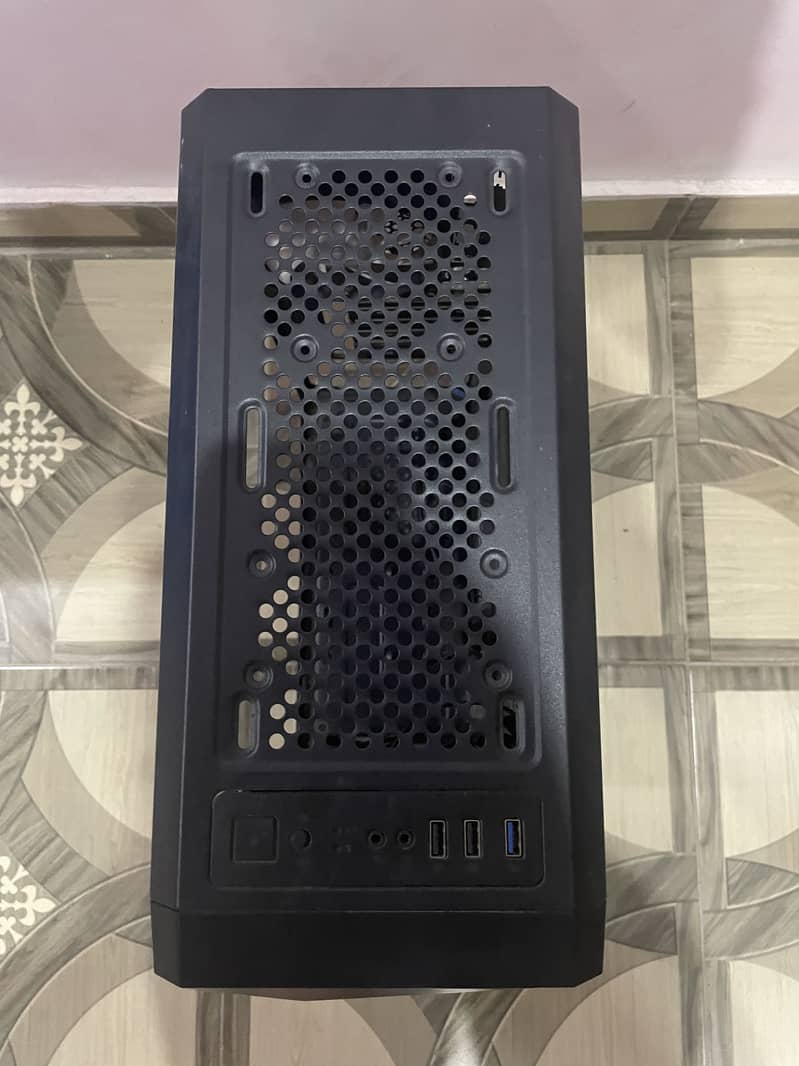 Boost Tiger Pro (Gaming PC Case) 1