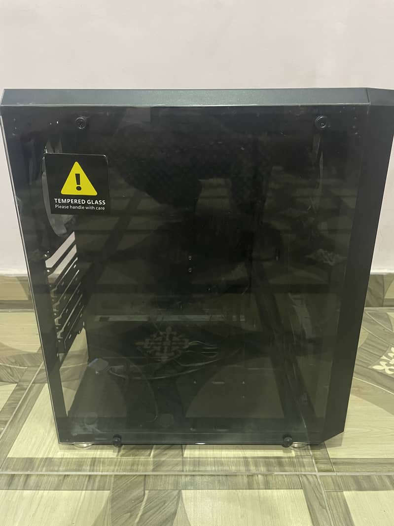 Boost Tiger Pro (Gaming PC Case) 2