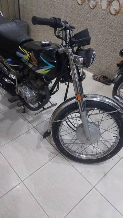 Honda CG 125 2025 red