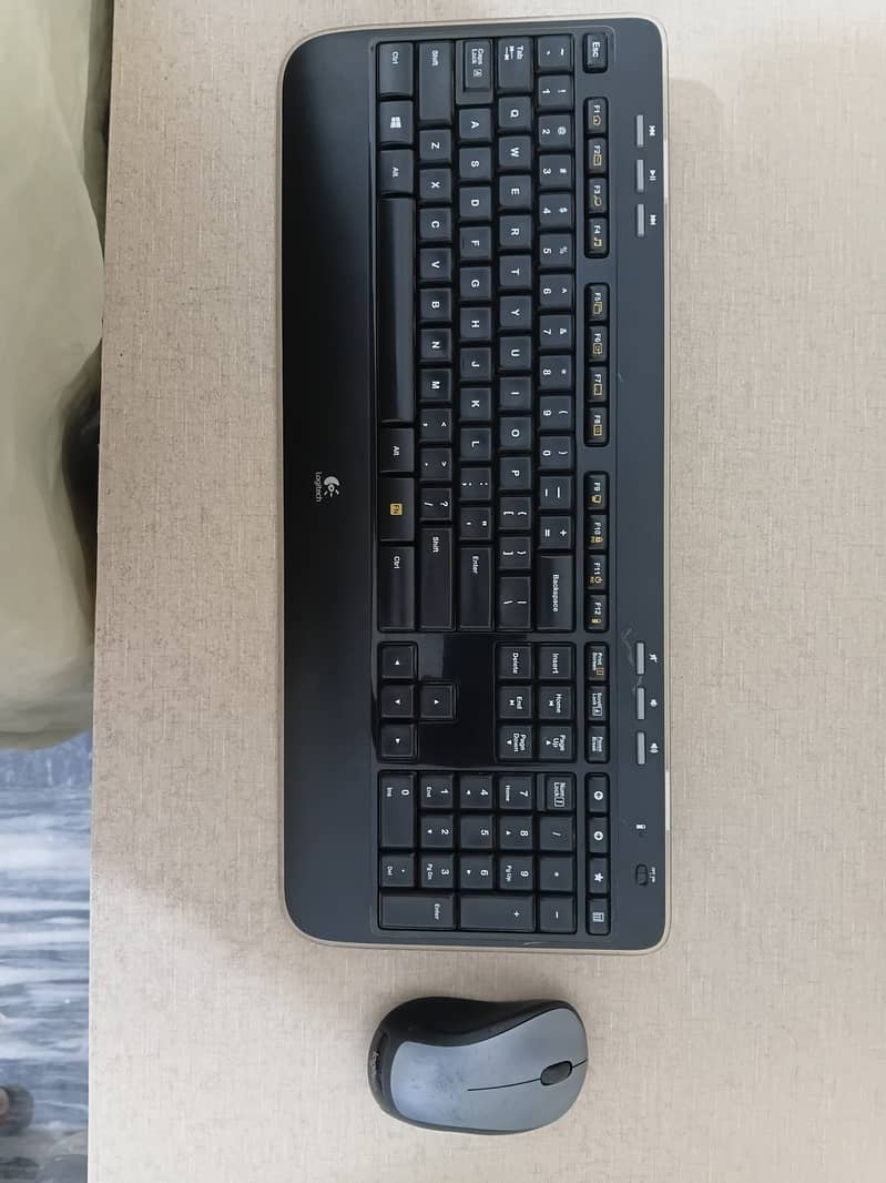 Logitech wireless Mouse Keyboard 5