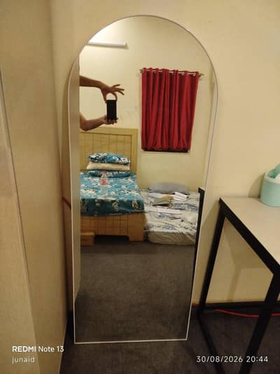 Home Standing Mirror 5x2 feet.