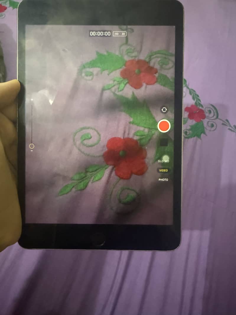 Apple iPad mini 4th generation 6