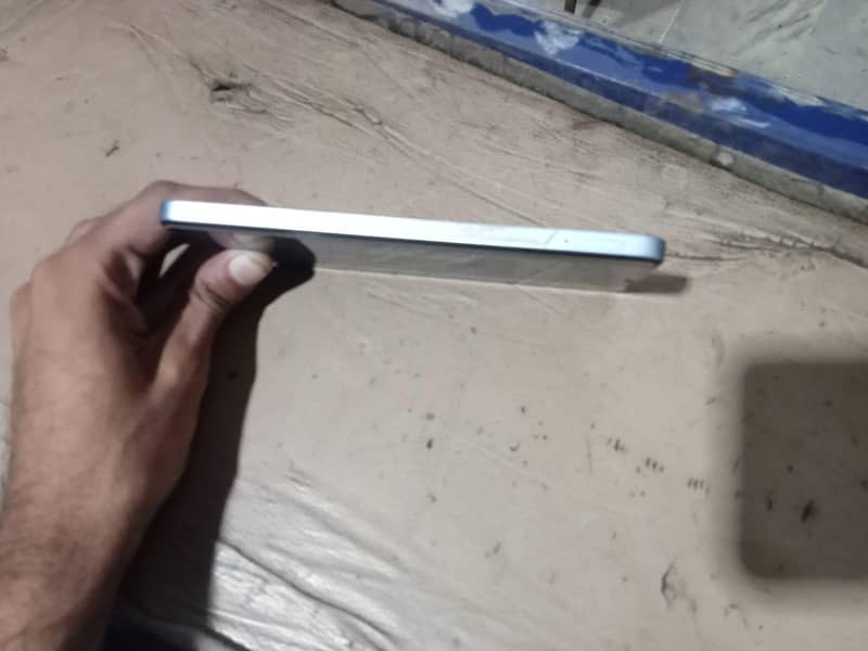 Realme Note 60 4