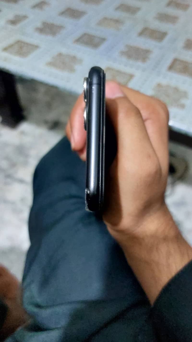 Apple iPhone 11 Pro Max 1