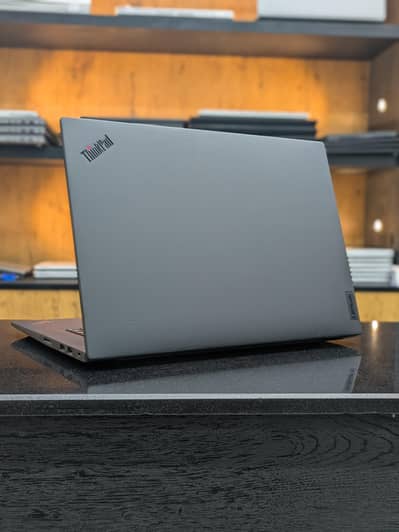 Lenovo ThinkPad P1 Gen 6 Laptop - RTX A2000 Ada 8GB - Core i9 13th Gen