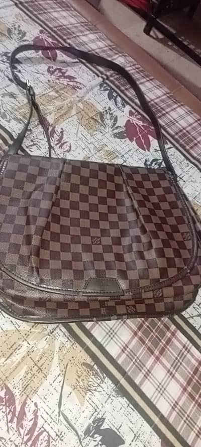 LV bag. Louis Vuitton Saumur 30 in Damier Ebene canvas