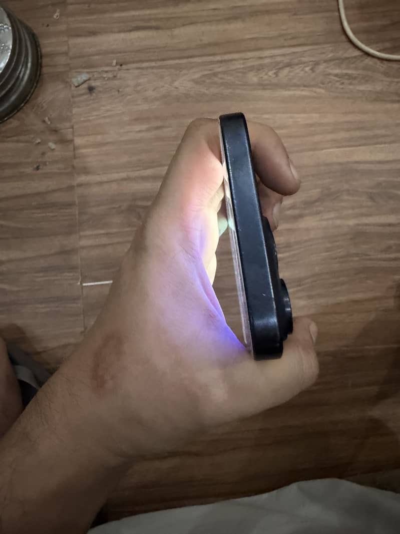 Apple iPhone 15 Pro Max 4