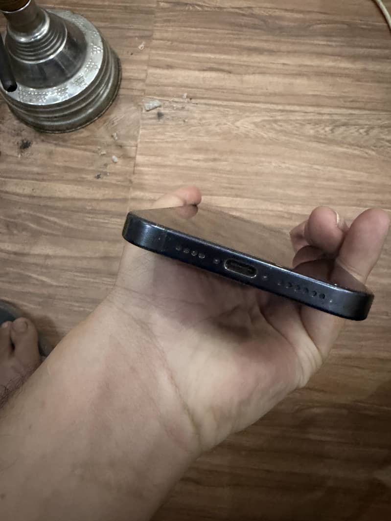 Apple iPhone 15 Pro Max 5