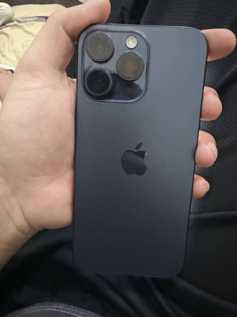 Apple iPhone 15 Pro Max 8
