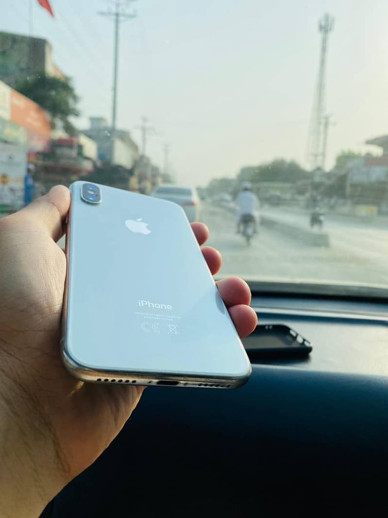 Apple iPhone X 0