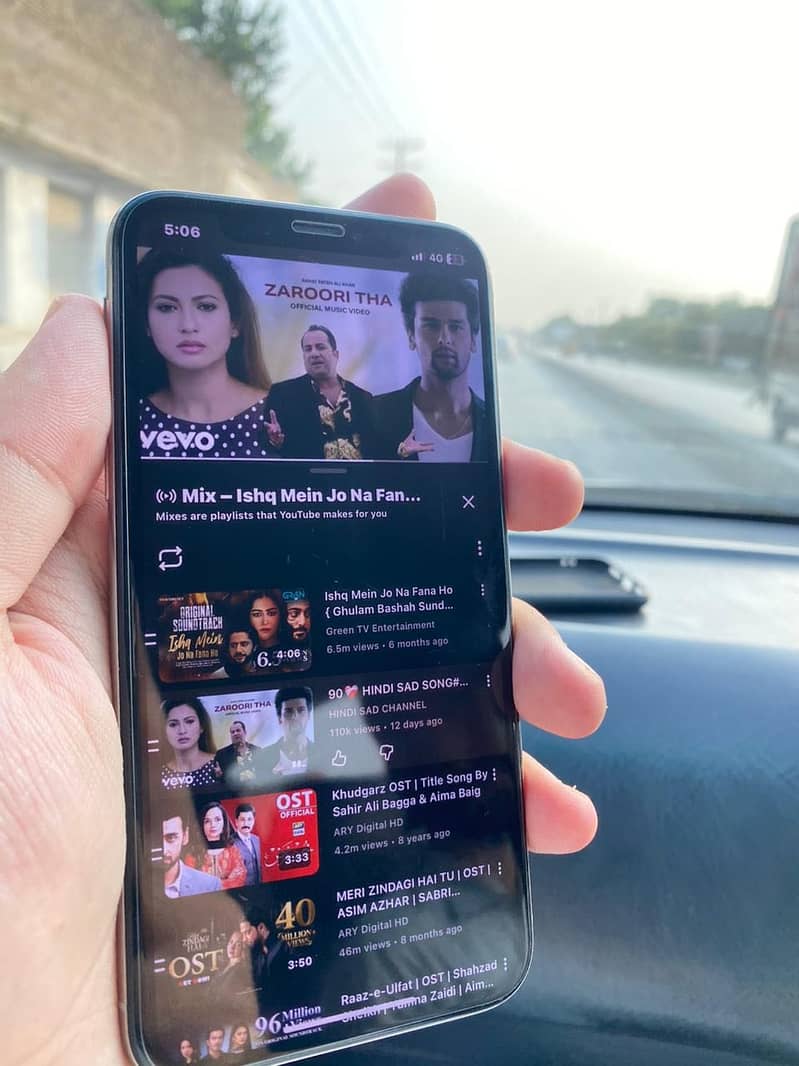 Apple iPhone X 3