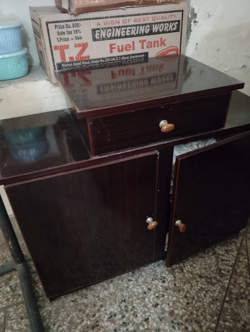 dressing table 1
