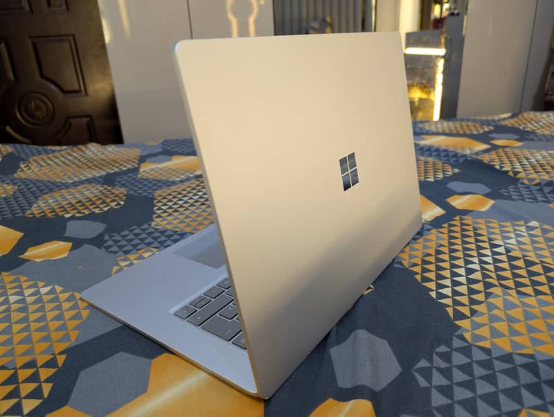 Microsoft surface 3 15inch display 1