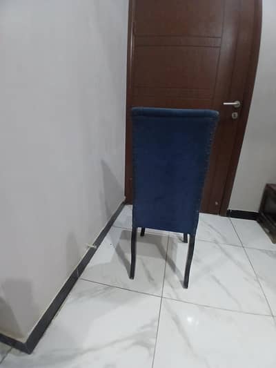 Dinning table for sale