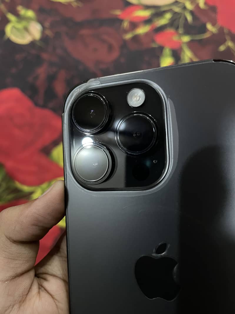 Apple iPhone 14 Pro 2