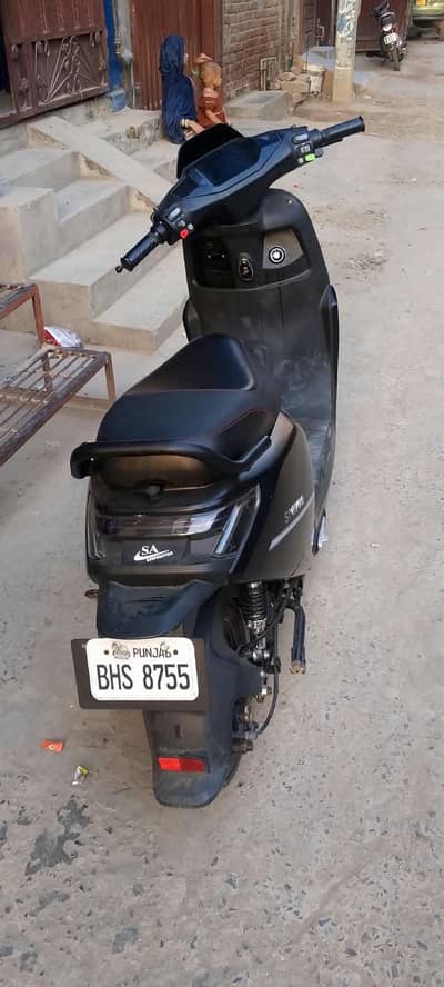 S1 Evee Electric Scotee for sale Condition 10/9