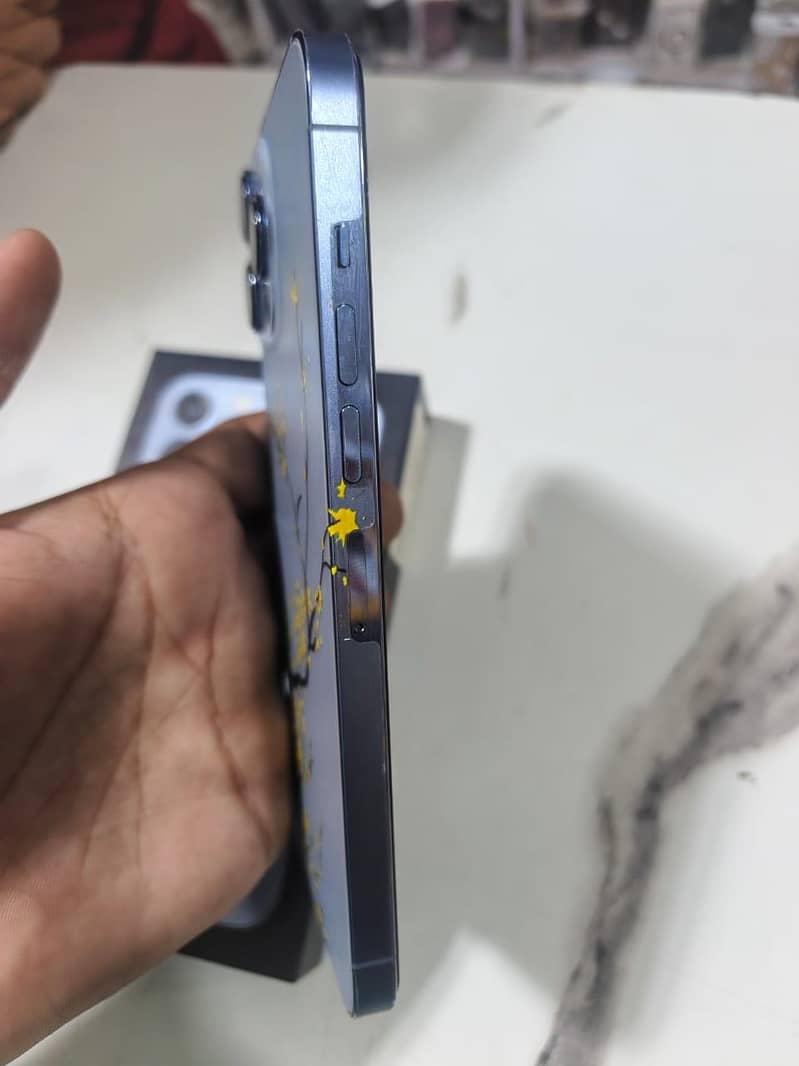 Apple iPhone 13 Pro Max 0