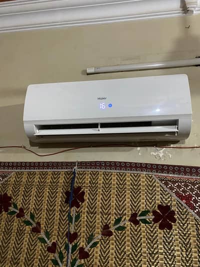 Haier Ac 1ton 1 year used under warranty