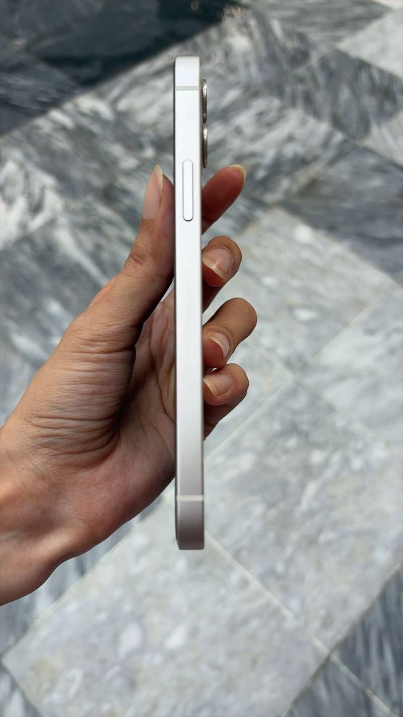 Apple iPhone 12 1