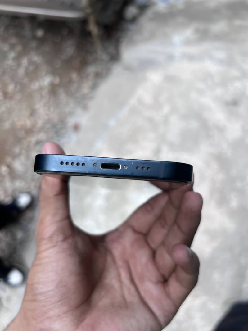 Apple iPhone 13 1