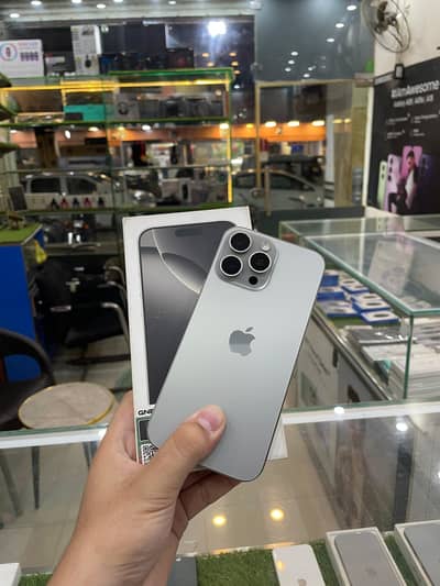 Apple iPhone 16 Pro Max