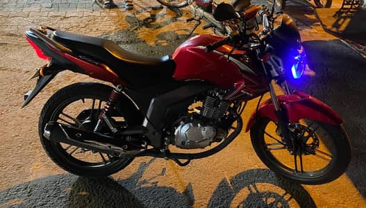Suzuki gsx 125 urgent for sale Total geniune Whatsaap 0321-6331433