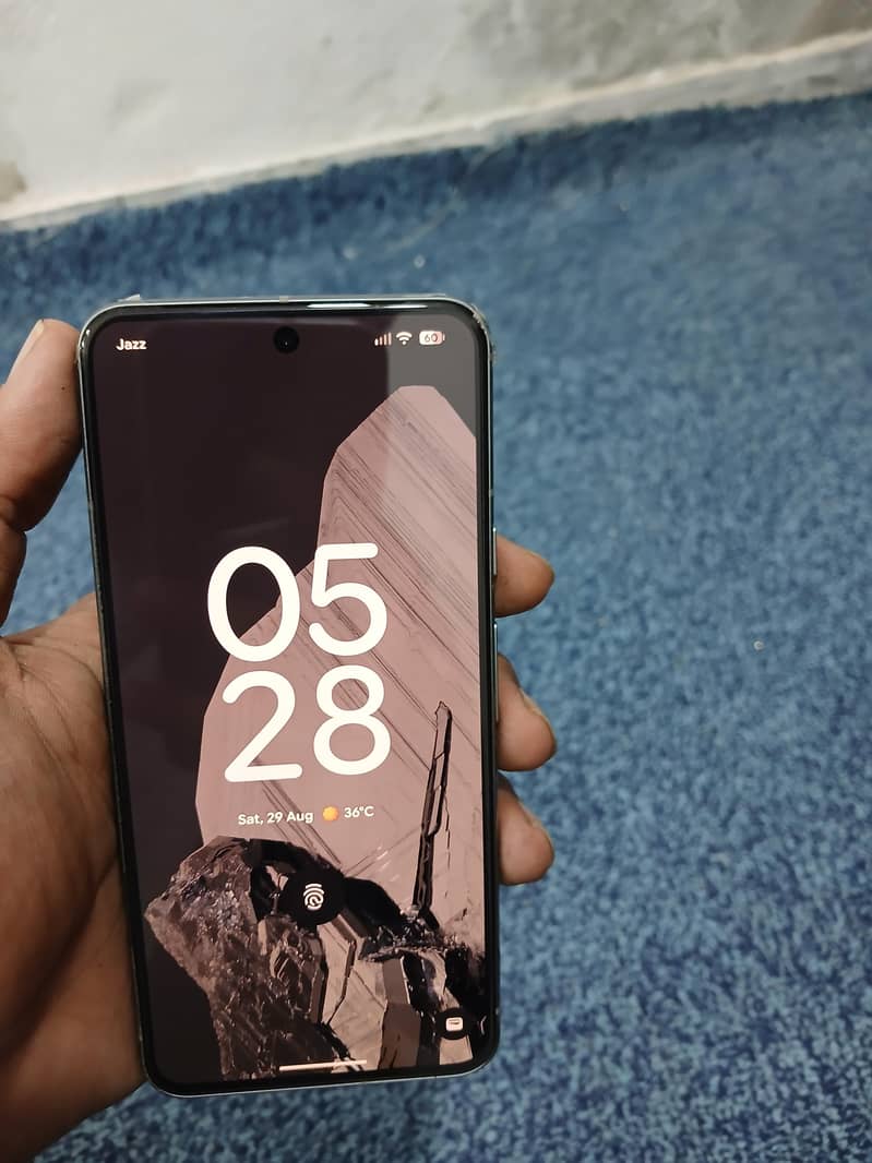 Google Pixel 8 2