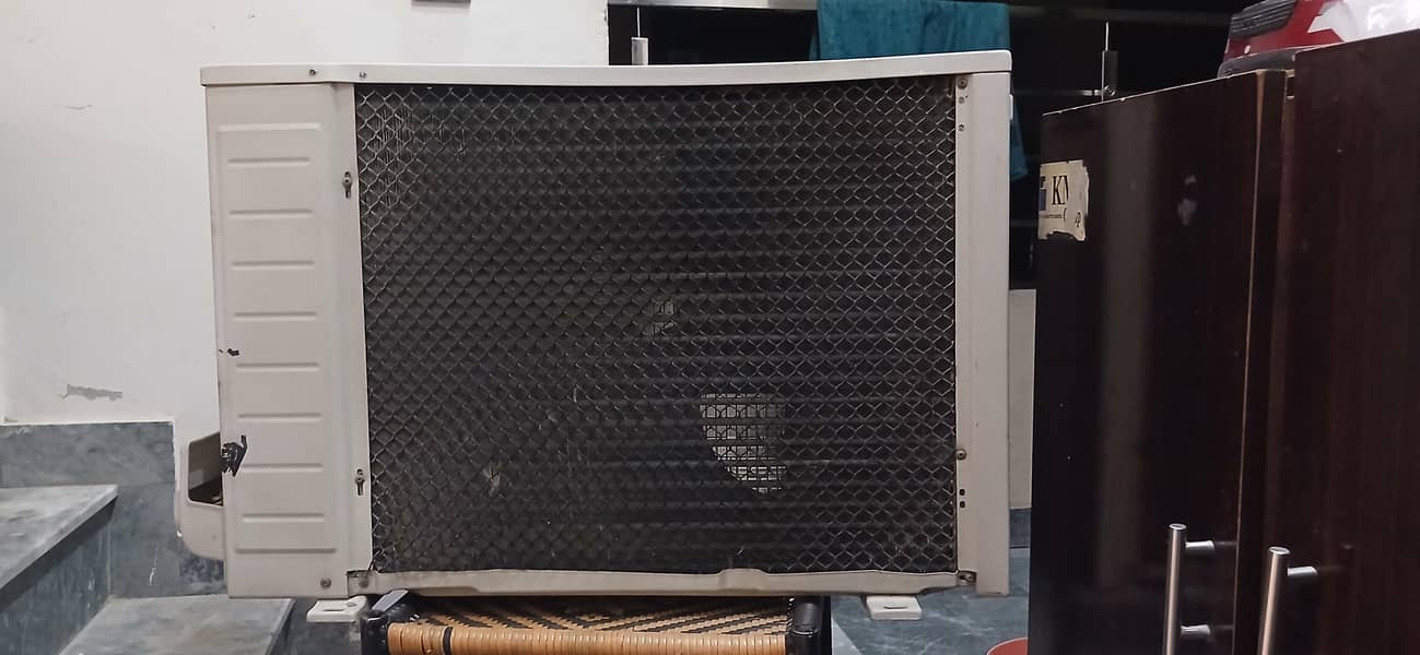 Split AC With all Accessories 5