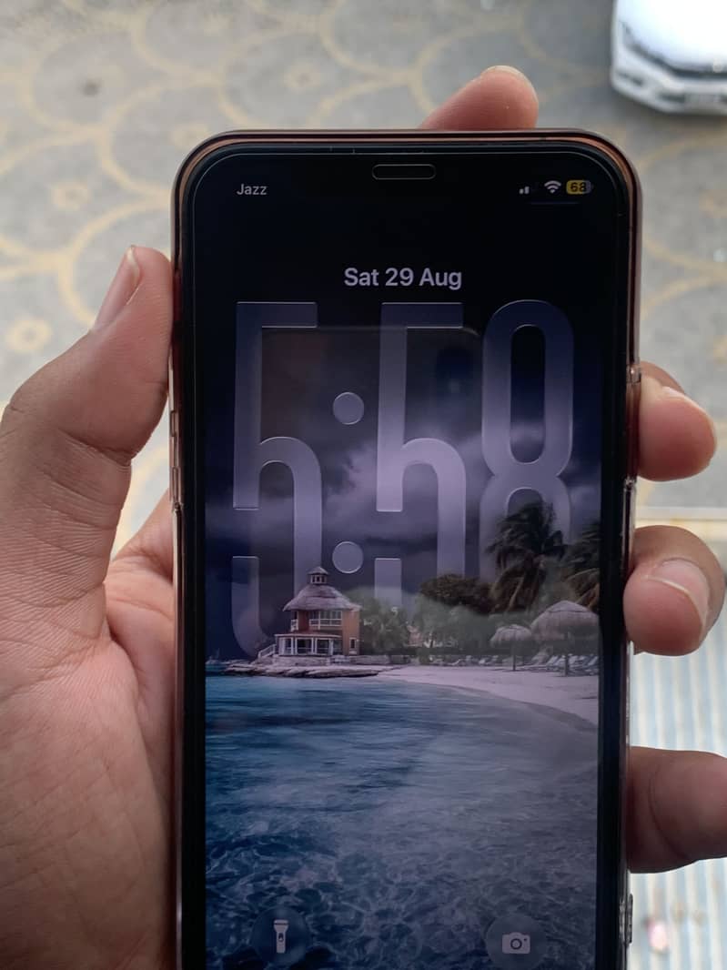 Apple iPhone 11 Pro 4