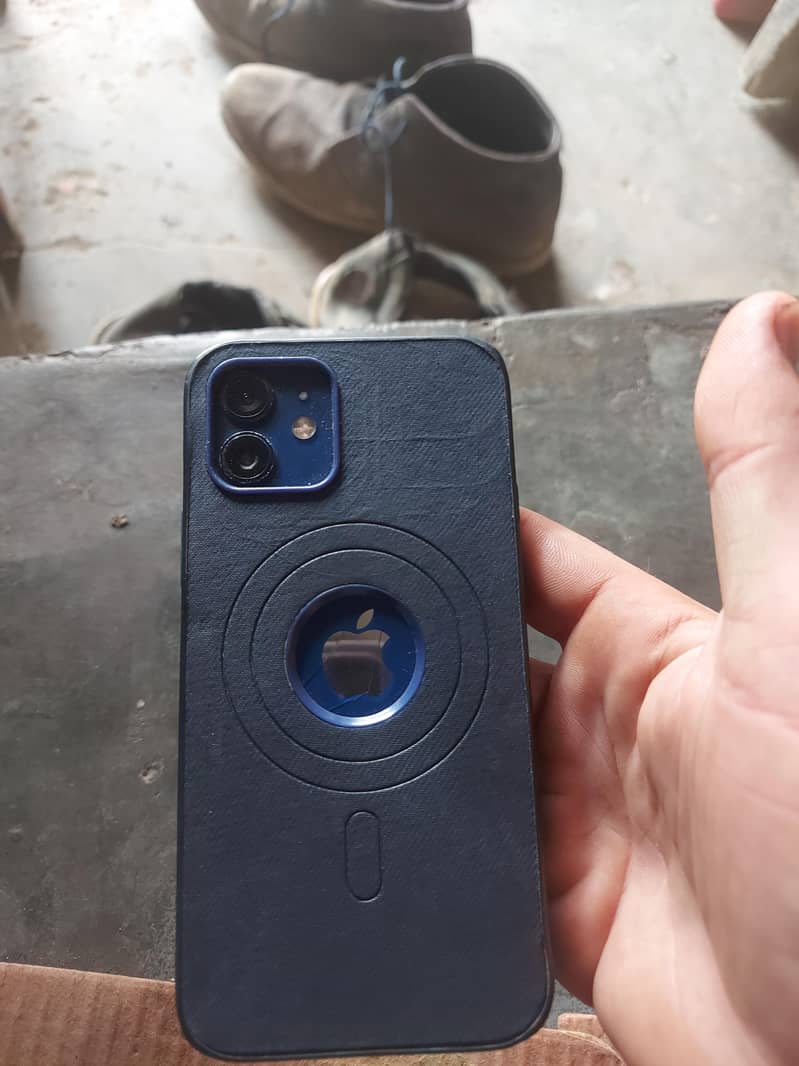 Apple iPhone 12 6