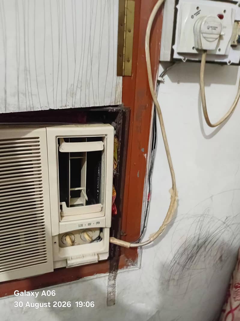 window ac 1