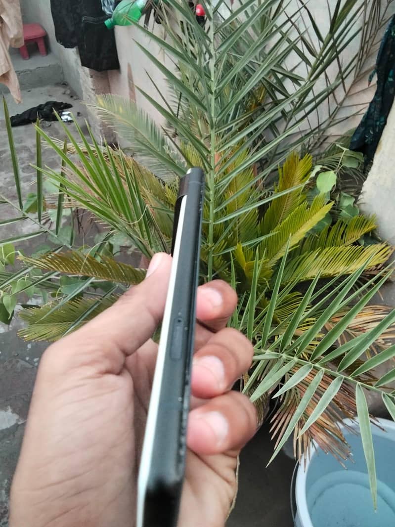 Google Pixel 6 4