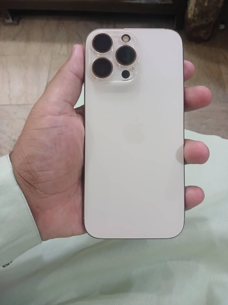 Apple iPhone 16 Pro Max 6