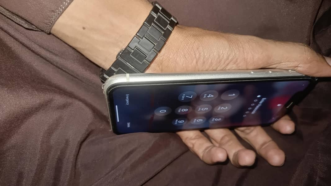 Apple iPhone 11 6