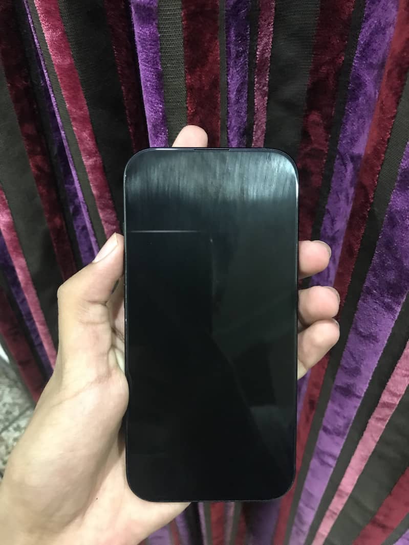 Apple iPhone 15 4