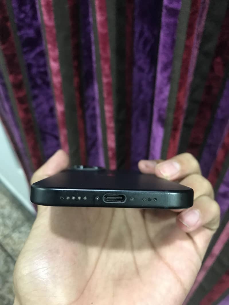 Apple iPhone 15 5