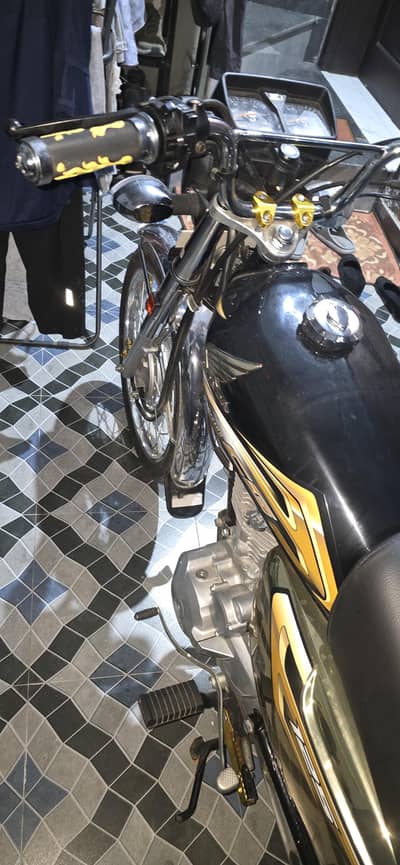 Honda 125 Golden 5 gear (03269191551) whatsapp only