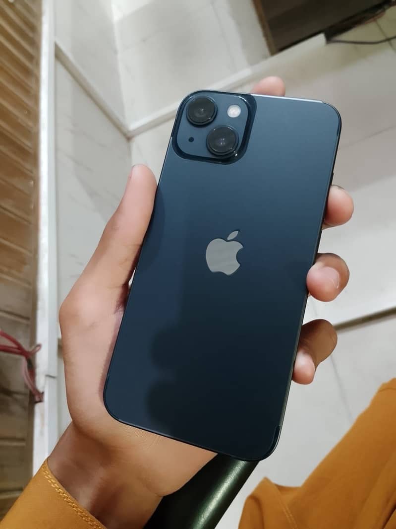 Apple iPhone 13 1