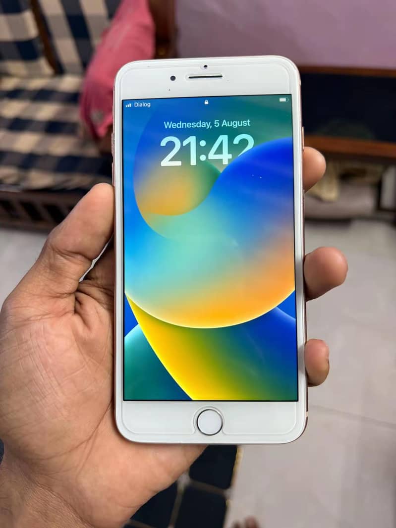 Apple iPhone 8 Plus 1