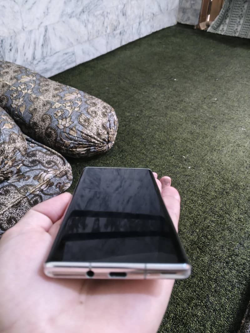 Sharp Aquos 6 7