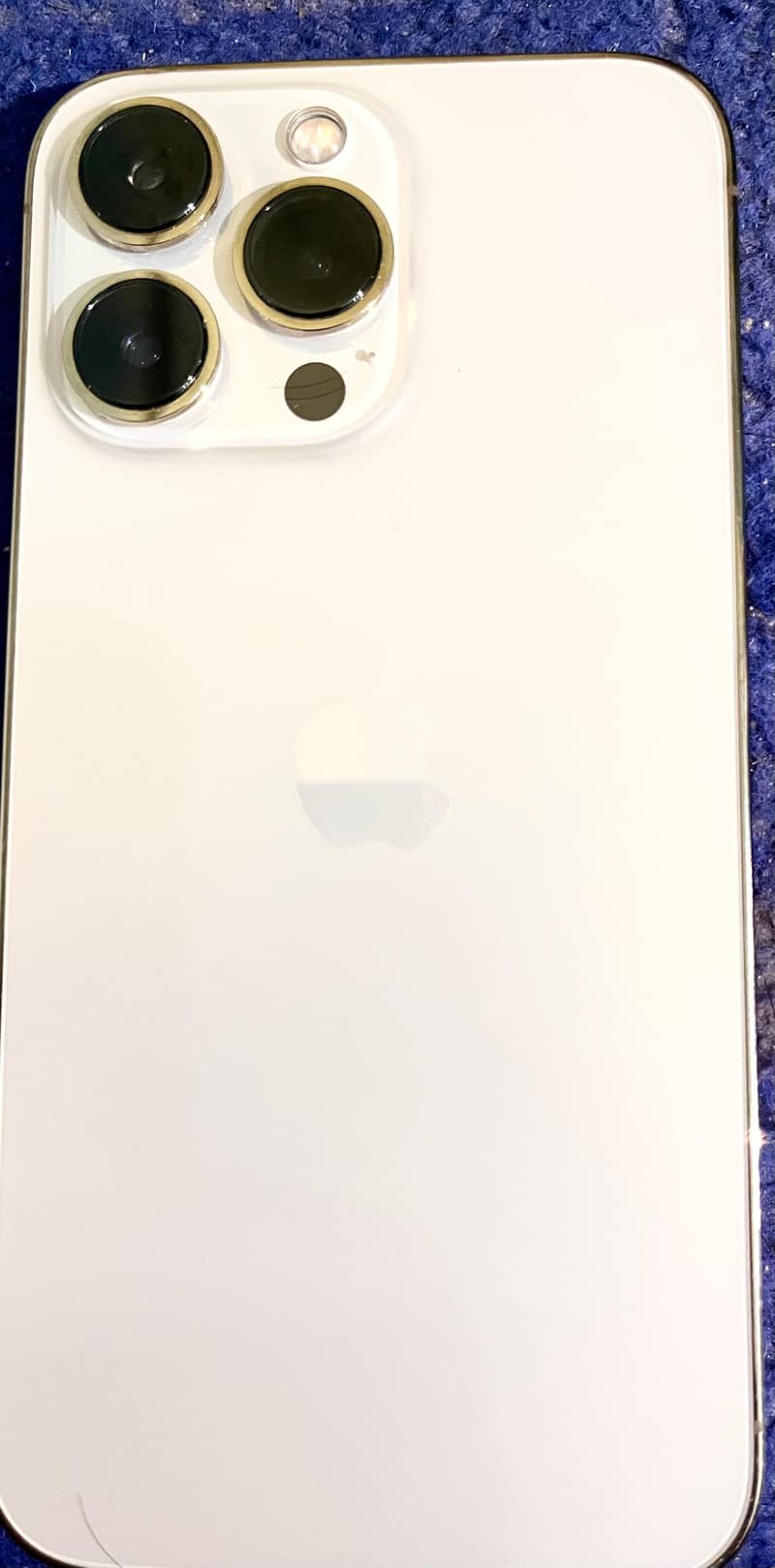Apple iPhone 13 Pro Max 2