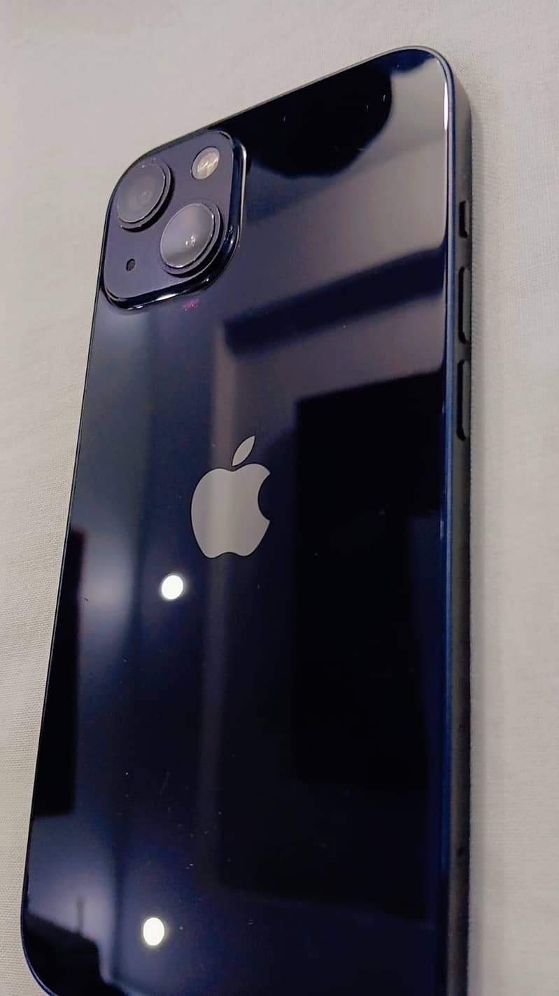 Apple iPhone 13 0